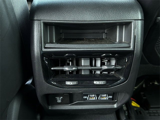 Used 2023 Jeep Grand Cherokee Altitude image 18