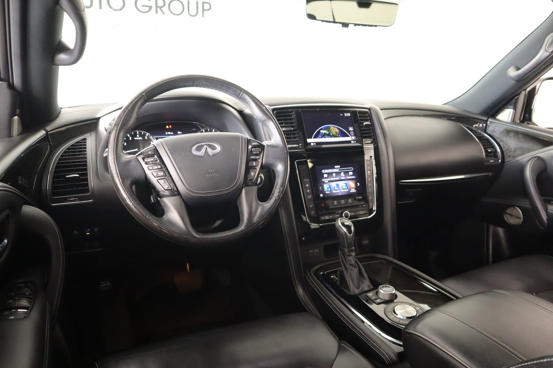 Used 2021 INFINITI QX80 Sensory w/ All-Season Package image 2