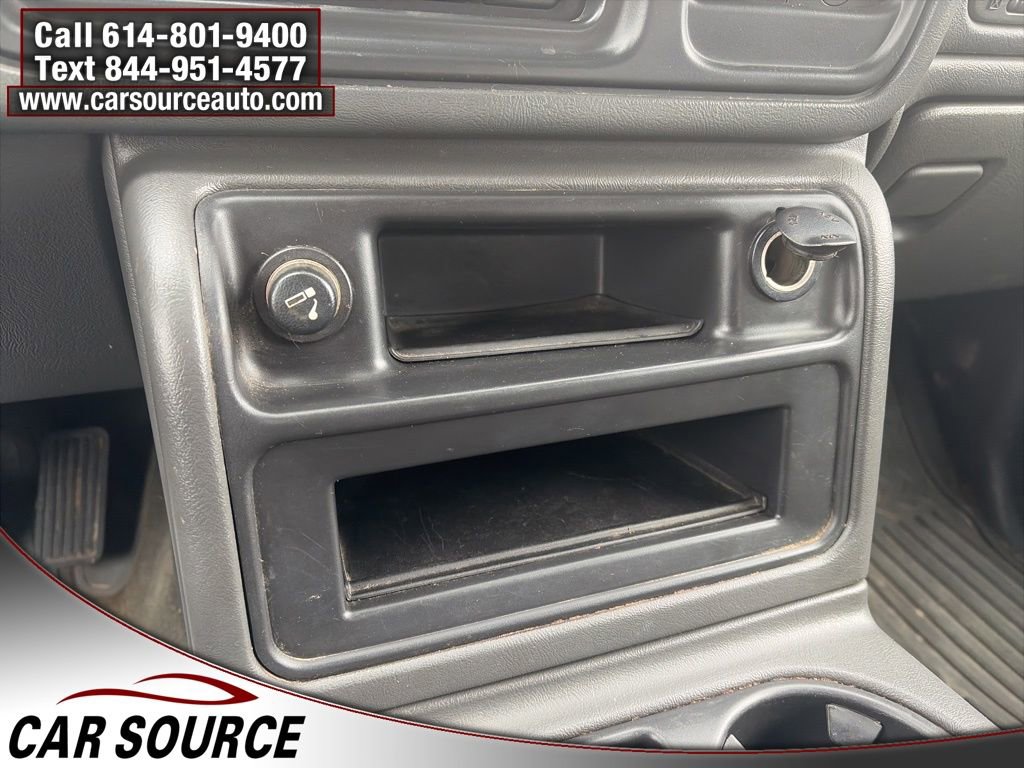 Used 2005 GMC Sierra 2500 SLT w/ Heavy-Duty Power Package image 18