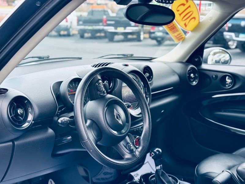 Used 2015 MINI Cooper Paceman S image 13