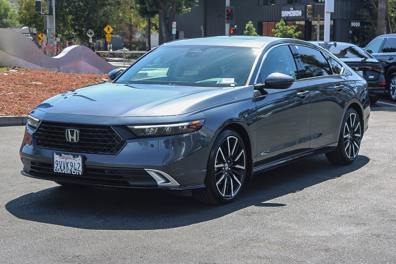 Used 2025 Honda Accord Touring image 3