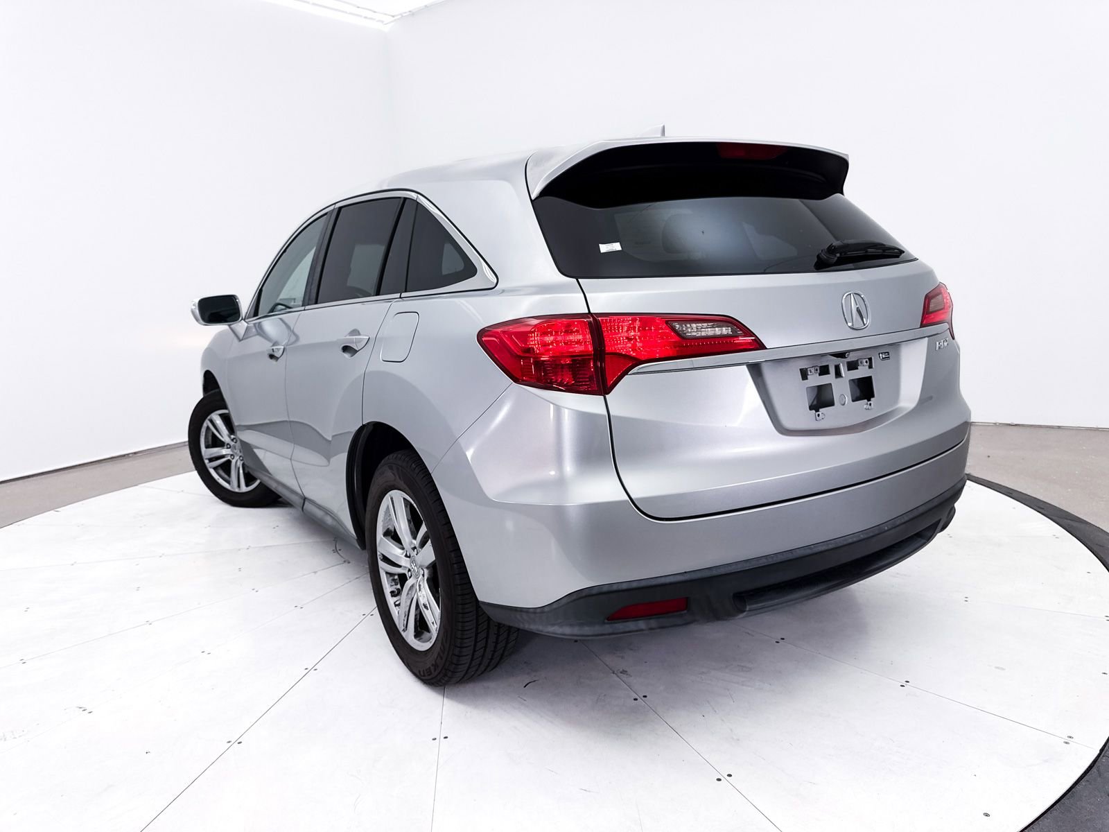 Used 2015 Acura RDX FWD w/ Technology Package image 2