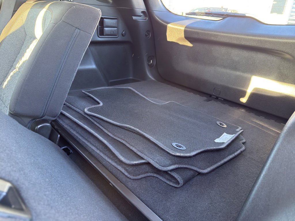 Used 2023 Chevrolet Equinox LT image 34