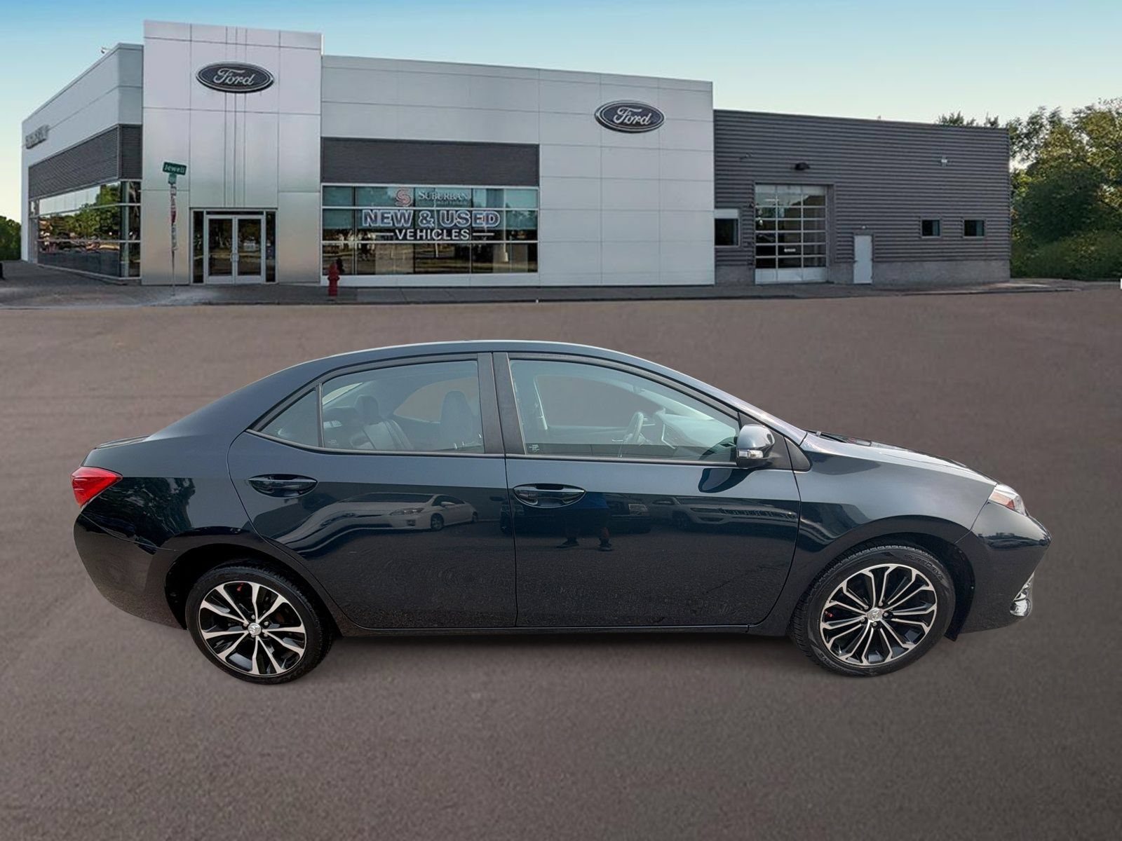 Used 2017 Toyota Corolla SE w/ Carpet Mat Package (TMS) FWD image 10