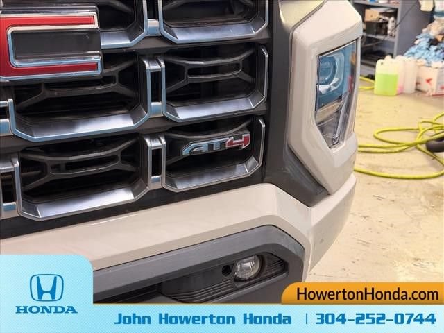 Used 2026 GMC Canyon AT4 w/ Technology Plus Package AWD/4WD image 8