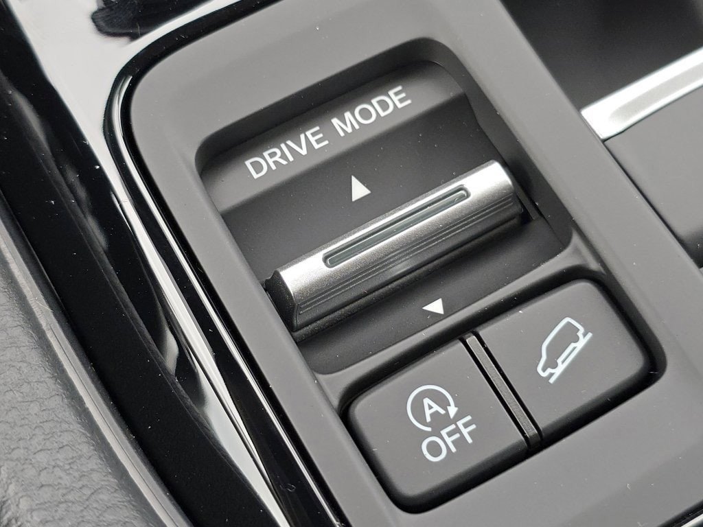 New 2025 Honda Pilot Touring image 9