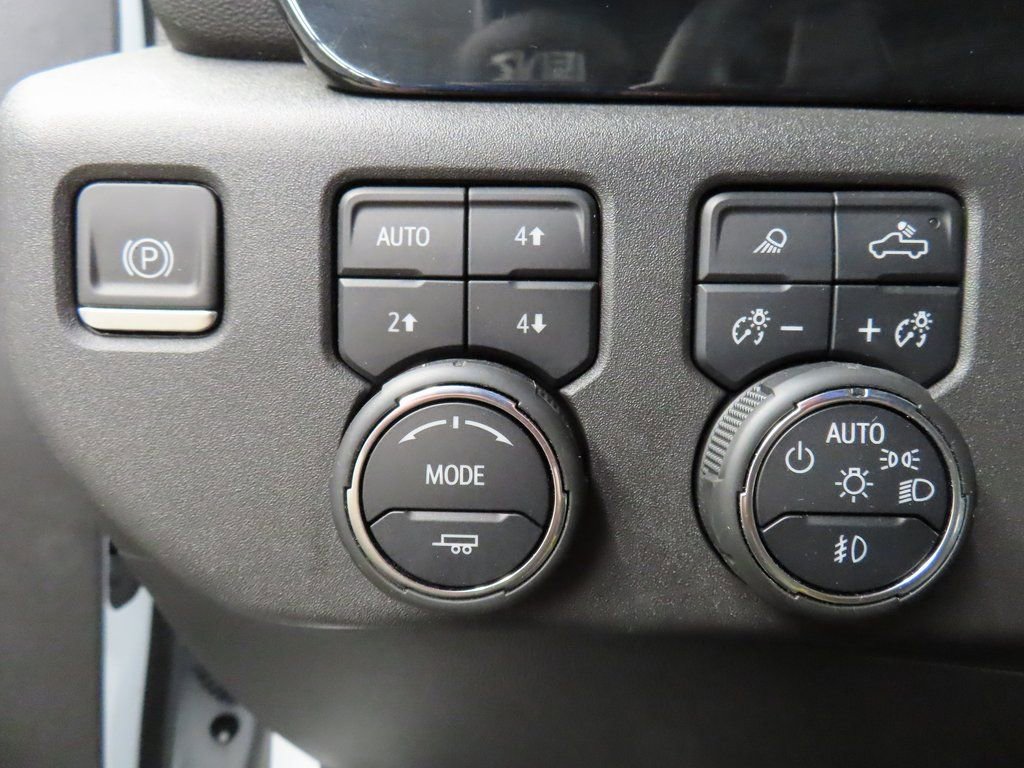 Used 2023 Chevrolet Silverado 1500 ZR2 image 57