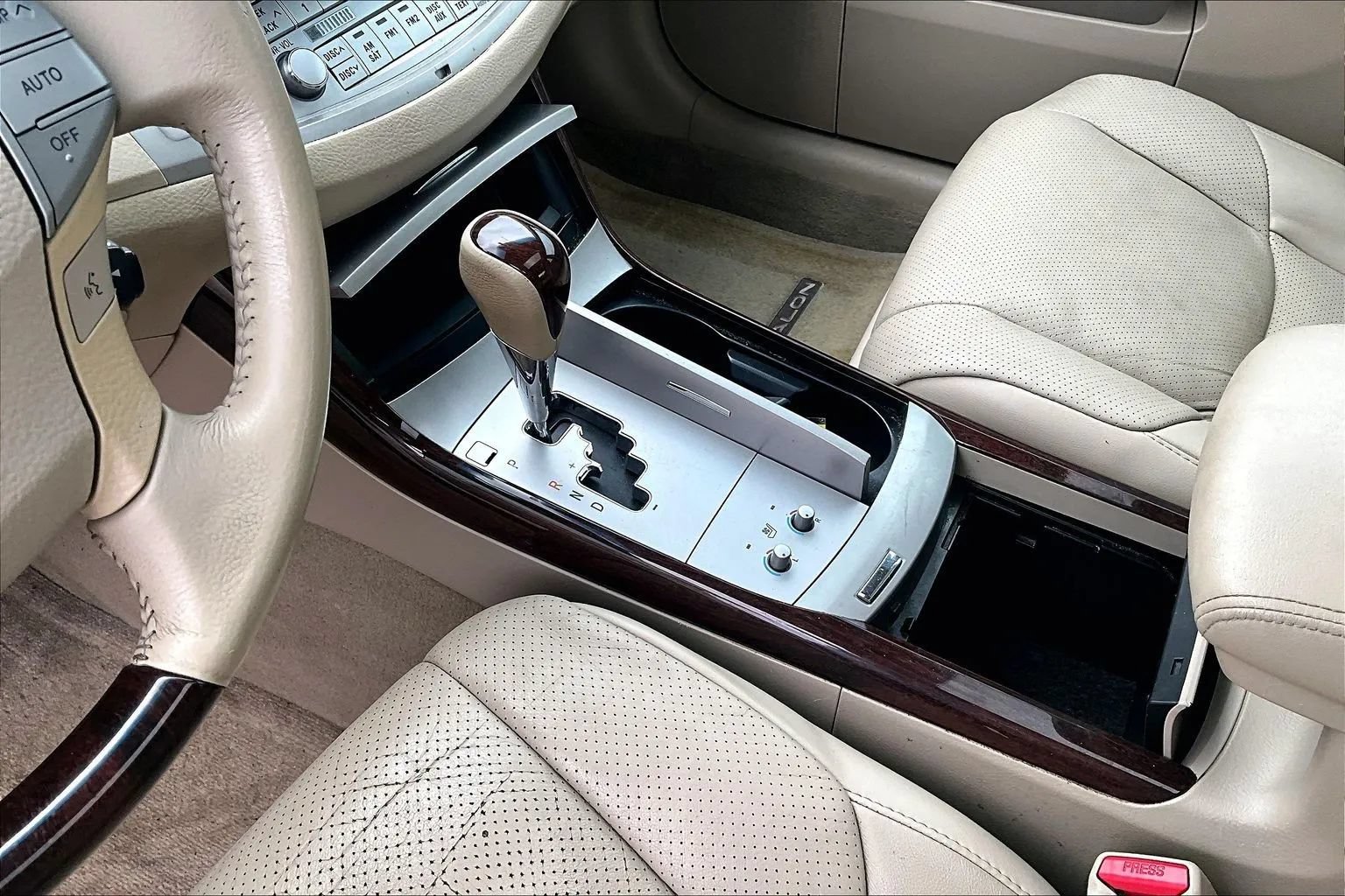 Used 2008 Toyota Avalon FWD image 23