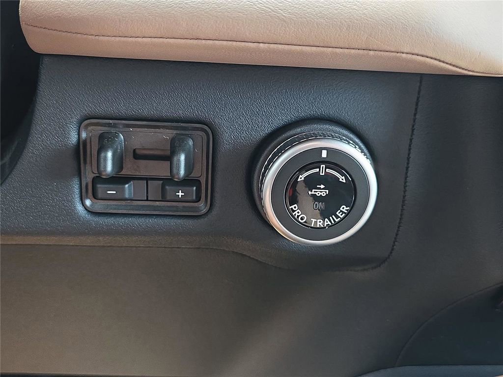 New 2026 Lincoln Navigator Black Label AWD/4WD image 24