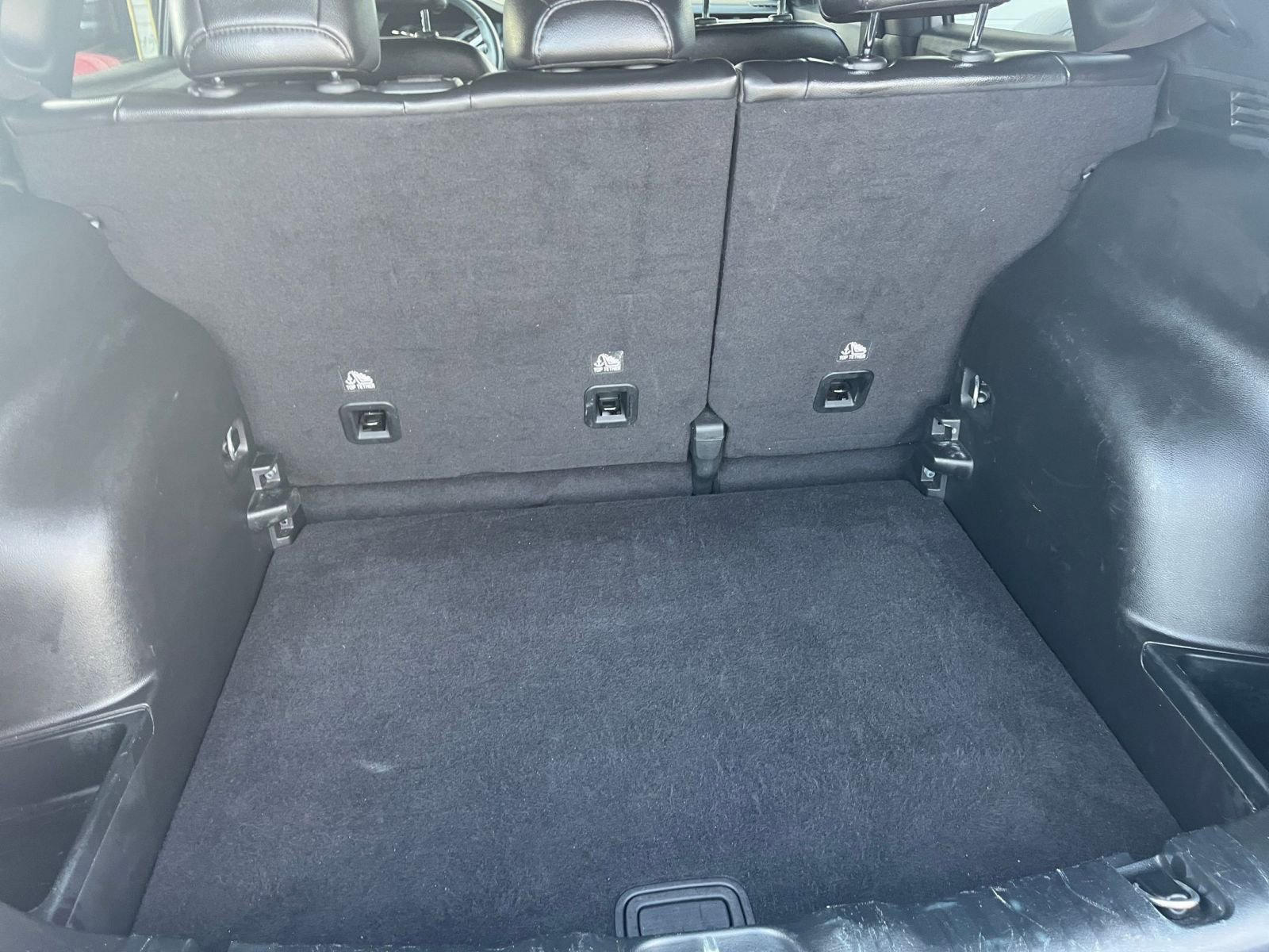 Used 2023 Jeep Compass Limited image 31