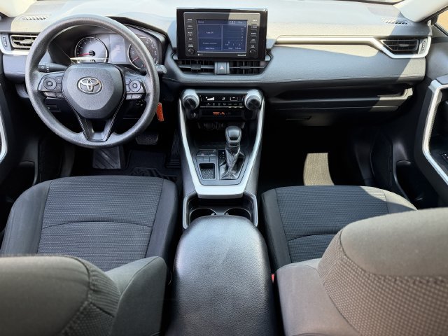 Used 2021 Toyota RAV4 LE FWD image 10