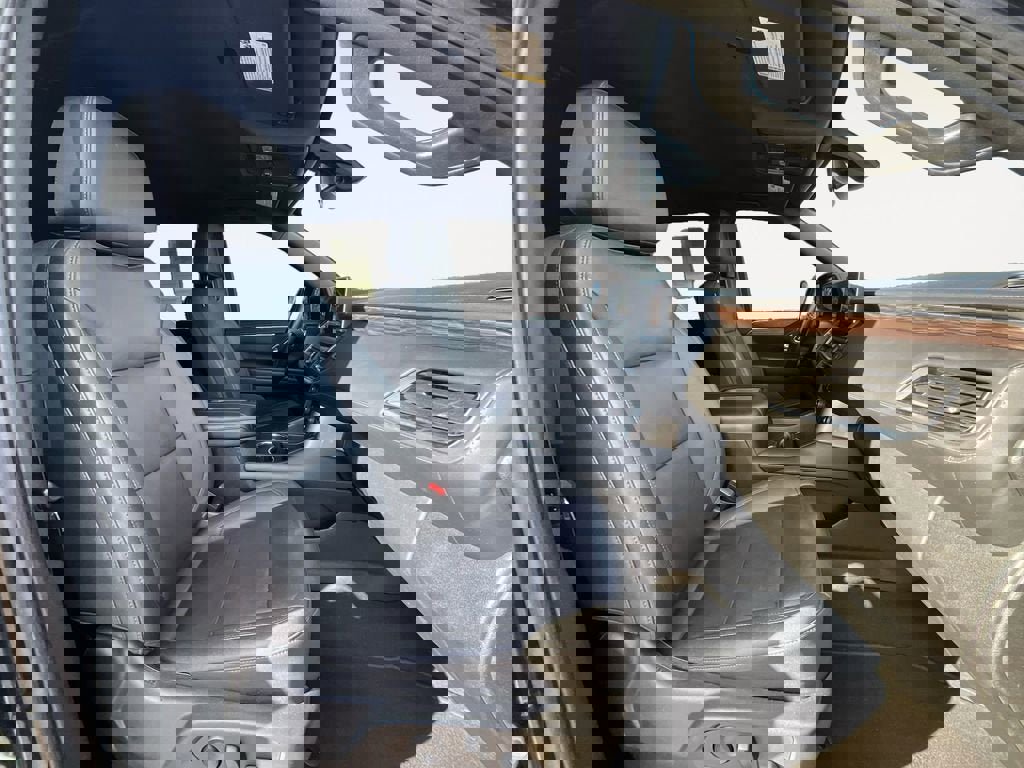 Used 2022 Chevrolet Tahoe LT w/ Luxury Package image 15