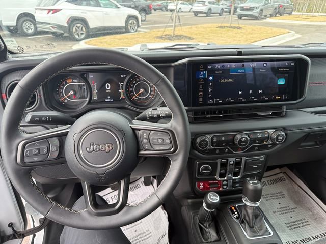 Used 2025 Jeep Wrangler Rubicon w/ Convenience Group image 6