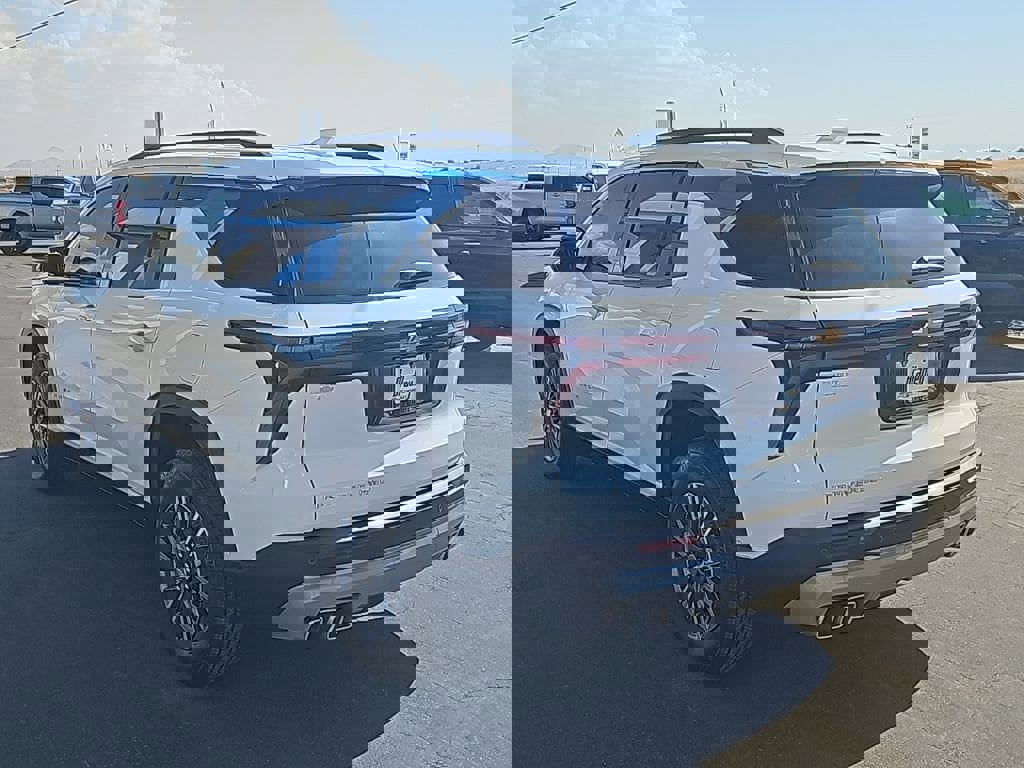 New 2026 Chevrolet Traverse LT w/ Enhanced Driving Package image 5