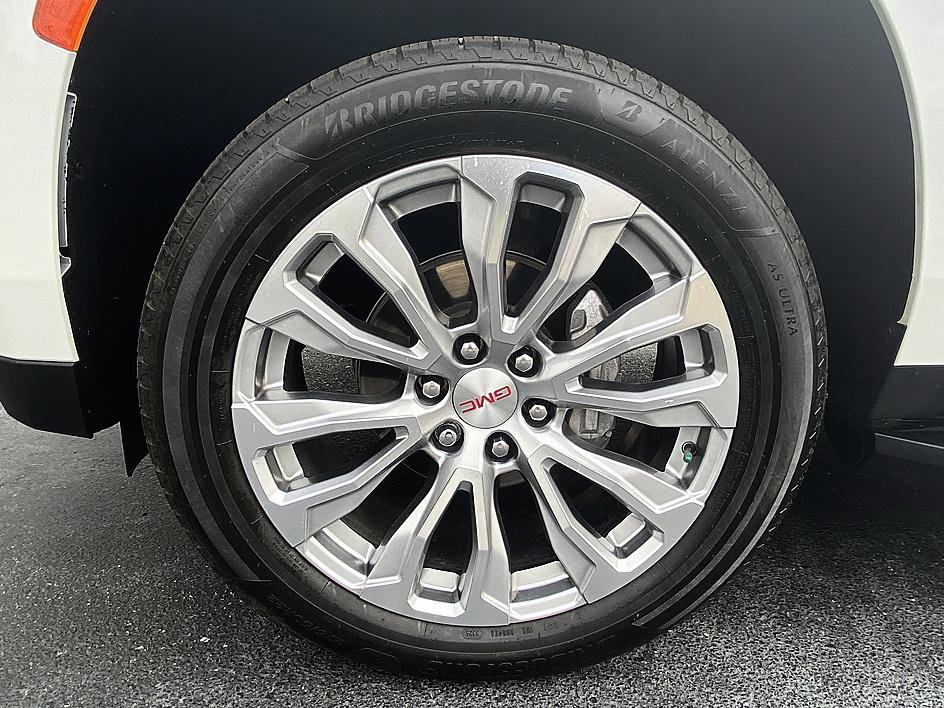Used 2024 GMC Yukon Denali w/ Max Trailering Package image 8