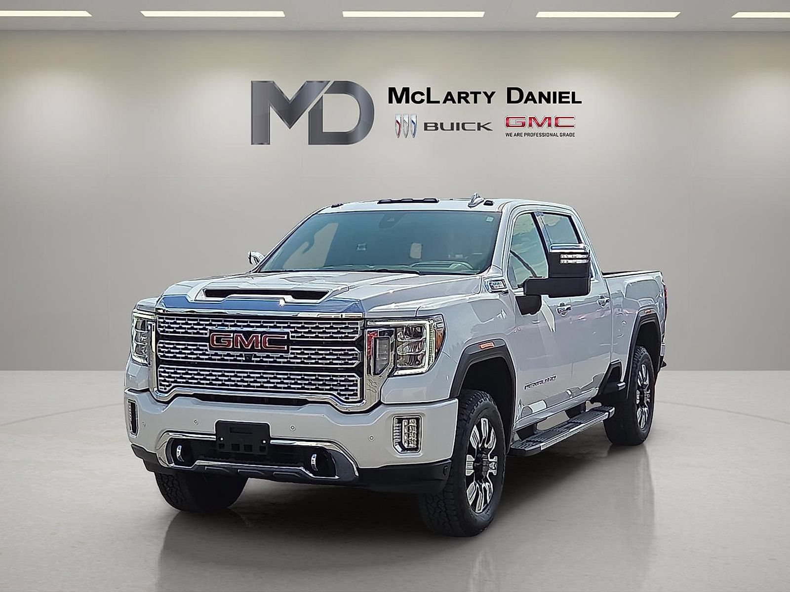 Used 2022 GMC Sierra 2500 Denali w/ Denali Ultimate Package AWD/4WD image 3