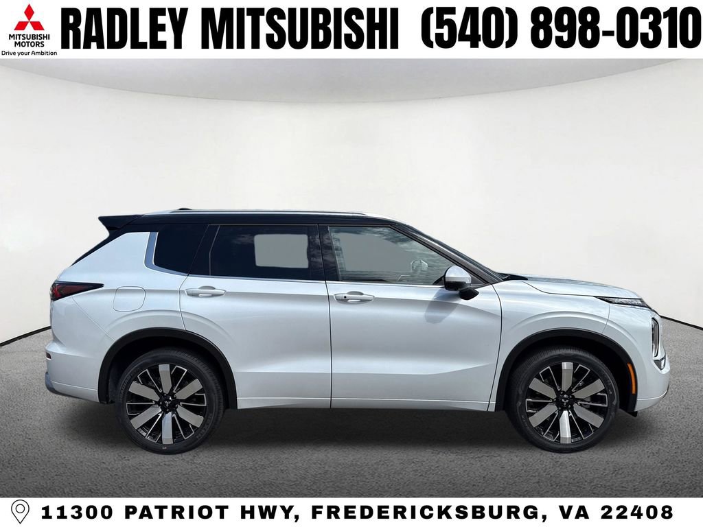 New 2026 Mitsubishi Outlander AWD image 21