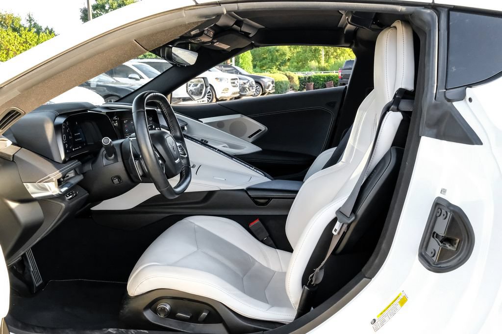 Used 2020 Chevrolet Corvette Stingray Preferred Cpe w/ 2LT Preferred Equipment Group RWD image 31