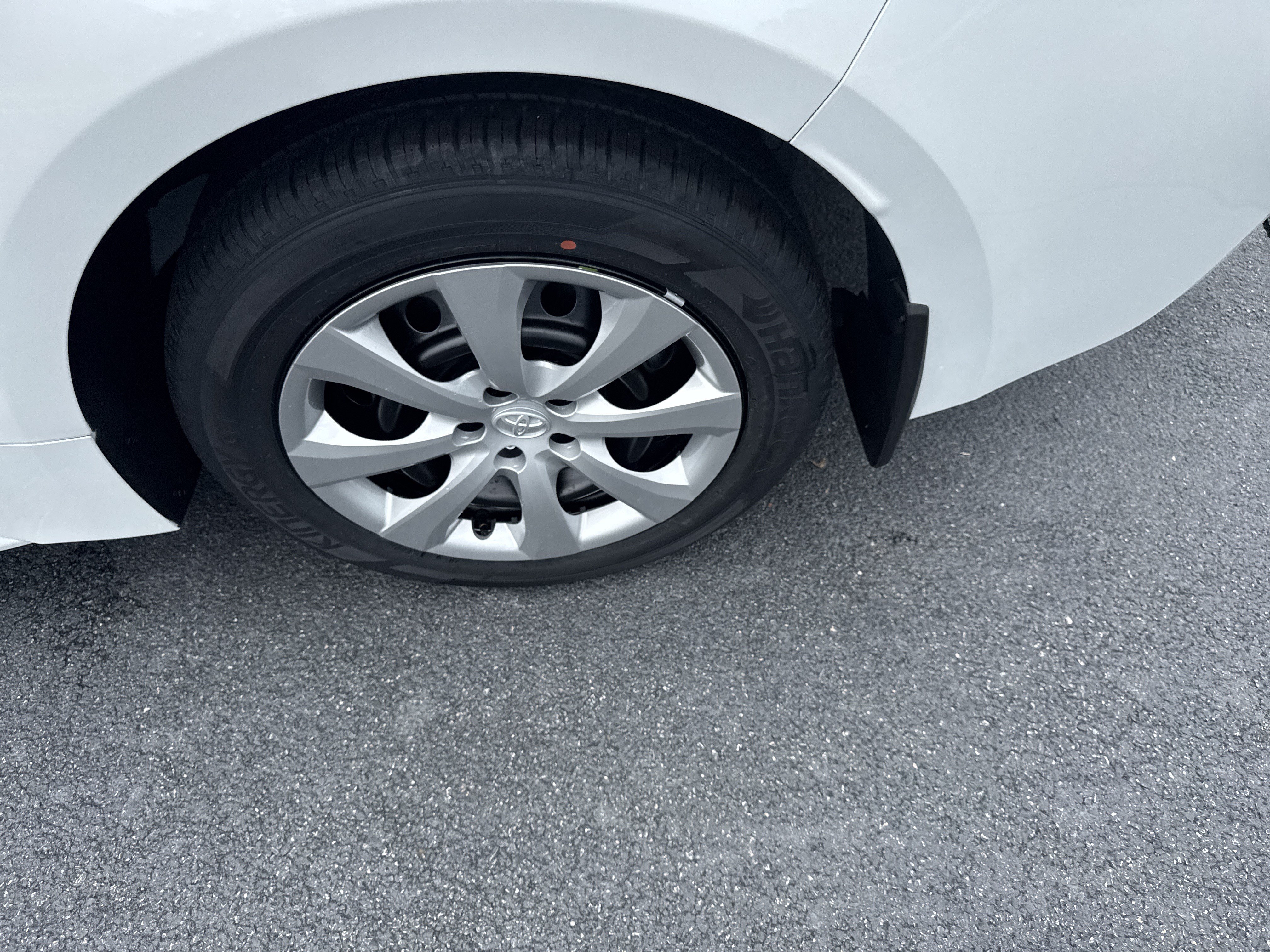 New 2027 Toyota Corolla LE FWD image 12