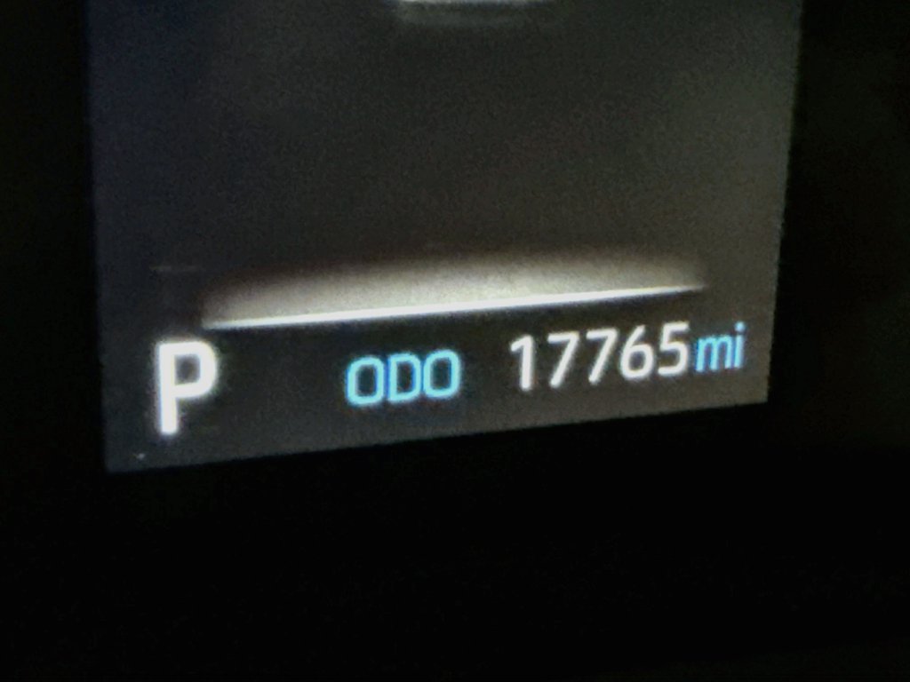 Certified 2022 Toyota Sienna XLE w/ XLE Plus Package FWD image 5
