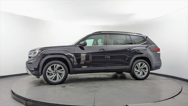 Used 2022 Volkswagen Atlas SE w/ Panoramic Sunroof Package FWD image 3