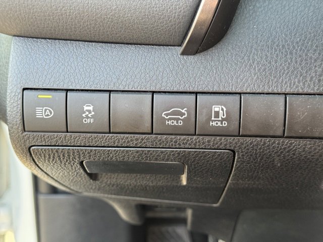 Used 2023 Toyota Camry SE image 22