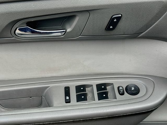 Used 2016 GMC Acadia SLT w/ Premium Edition FWD image 18