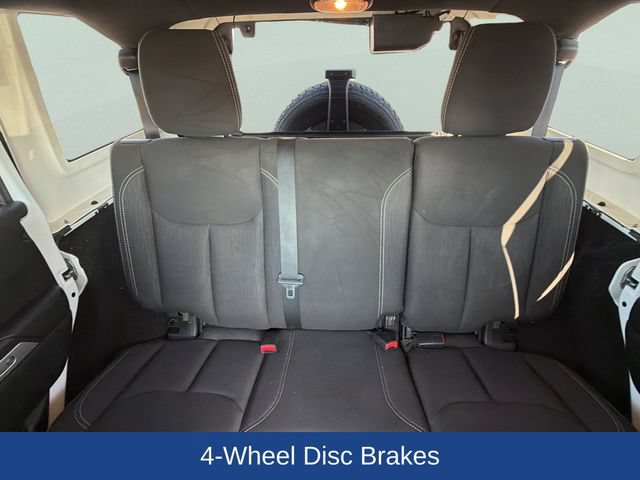 Used 2018 Jeep Wrangler Unlimited Sahara w/ Connectivity Group AWD/4WD image 18