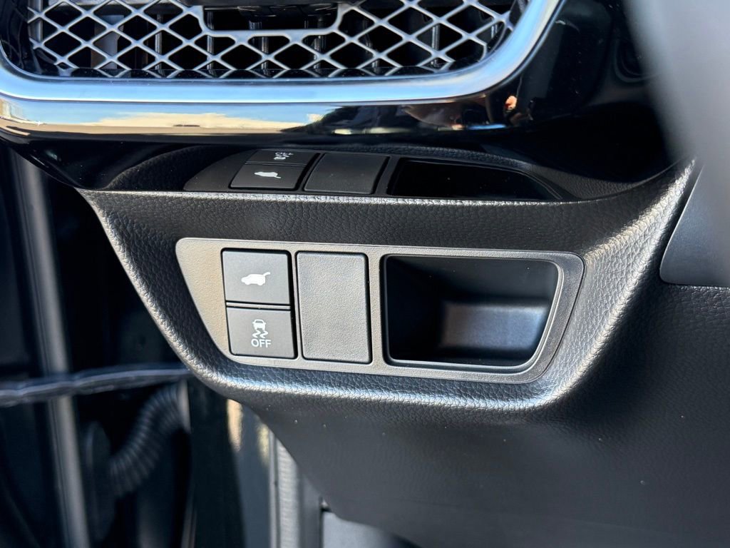 Certified 2025 Acura ADX AWD image 30