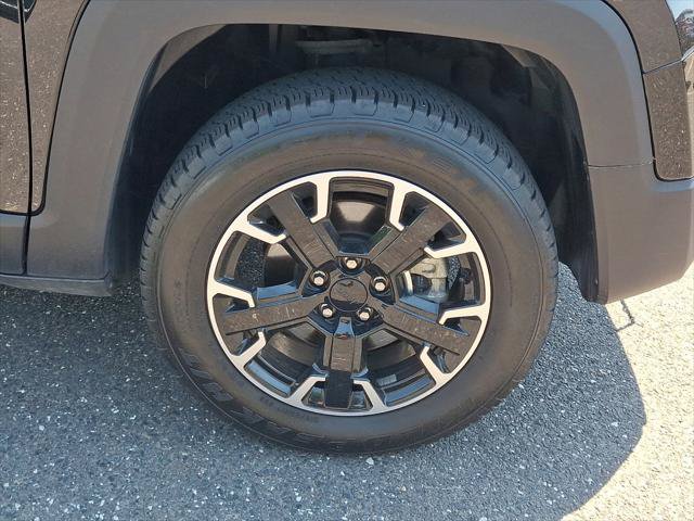 Certified 2023 Jeep Renegade Latitude AWD/4WD image 9