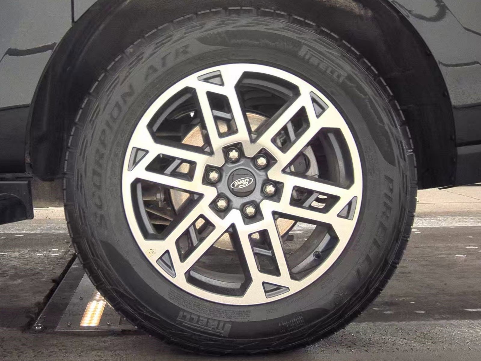 Used 2025 Ford Expedition Max Active AWD/4WD image 12