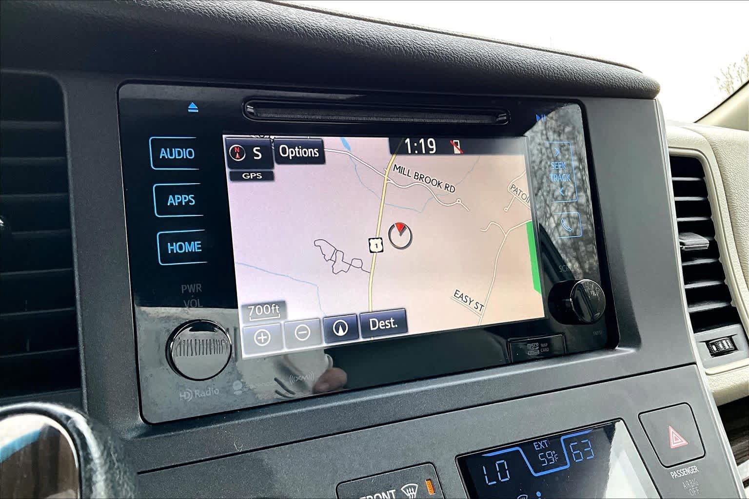 Used 2016 Toyota Sienna XLE w/ XLE Navigation Package image 36