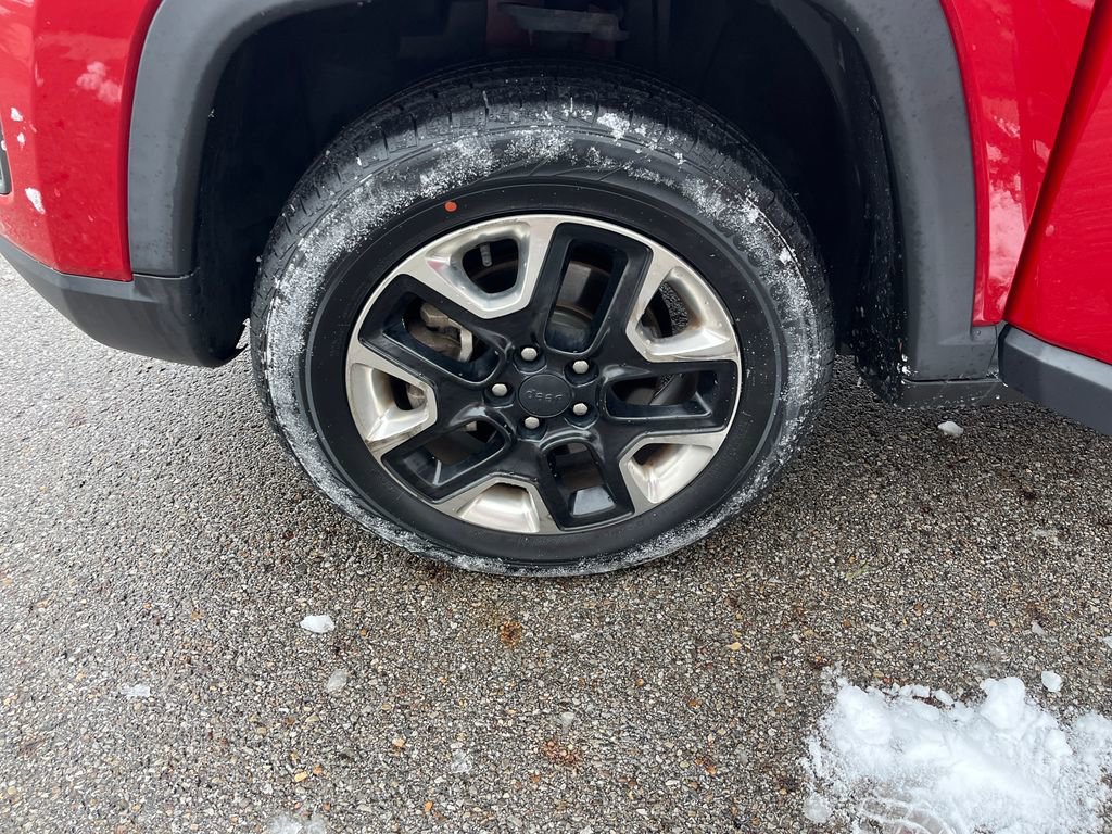 Used 2018 Jeep Compass Trailhawk w/ Cold Weather Group image 27