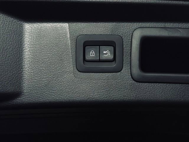 Used 2025 MAZDA CX-50 AWD 2.5 S w/ Premium Plus Pkg image 12