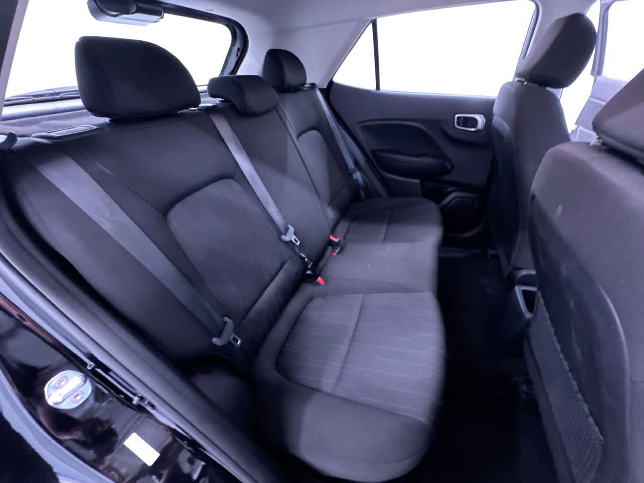 Used 2022 Hyundai Venue SE FWD image 29