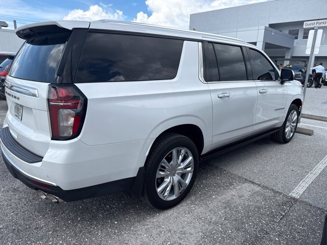 Used 2022 Chevrolet Suburban High Country RWD image 5