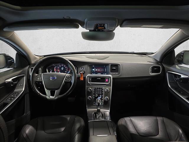 Used 2016 Volvo V60 T5 Cross Country AWD/4WD image 9