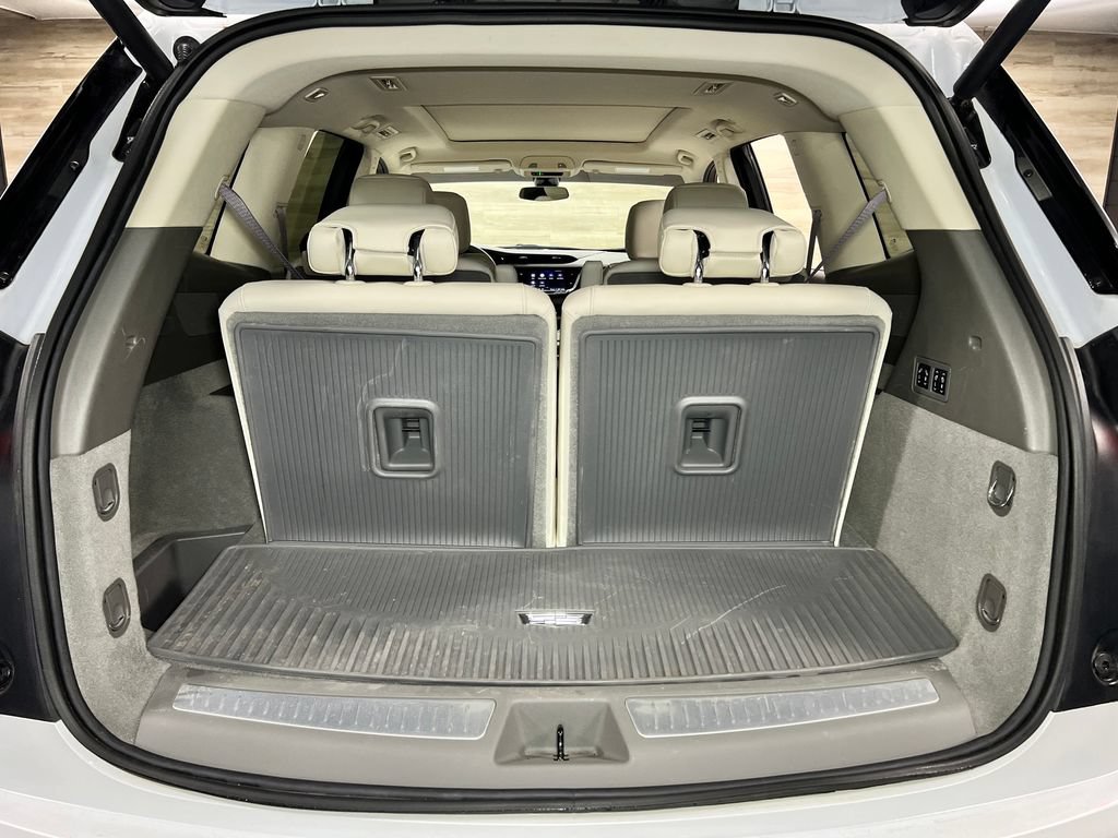 Used 2025 Cadillac XT6 Premium Luxury FWD image 19