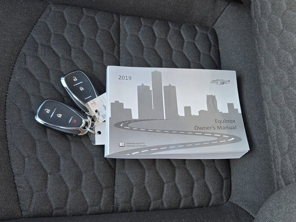 Used 2019 Chevrolet Equinox LT AWD/4WD image 11