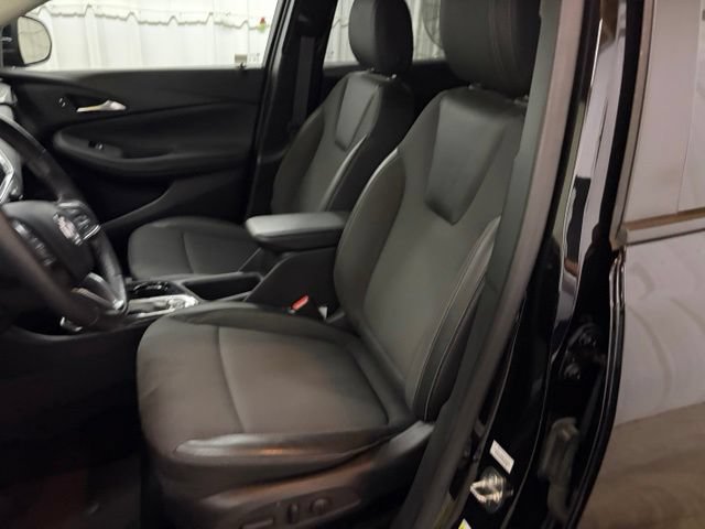 Used 2023 Buick Encore GX Preferred w/ Cold Weather Comfort Package FWD image 29