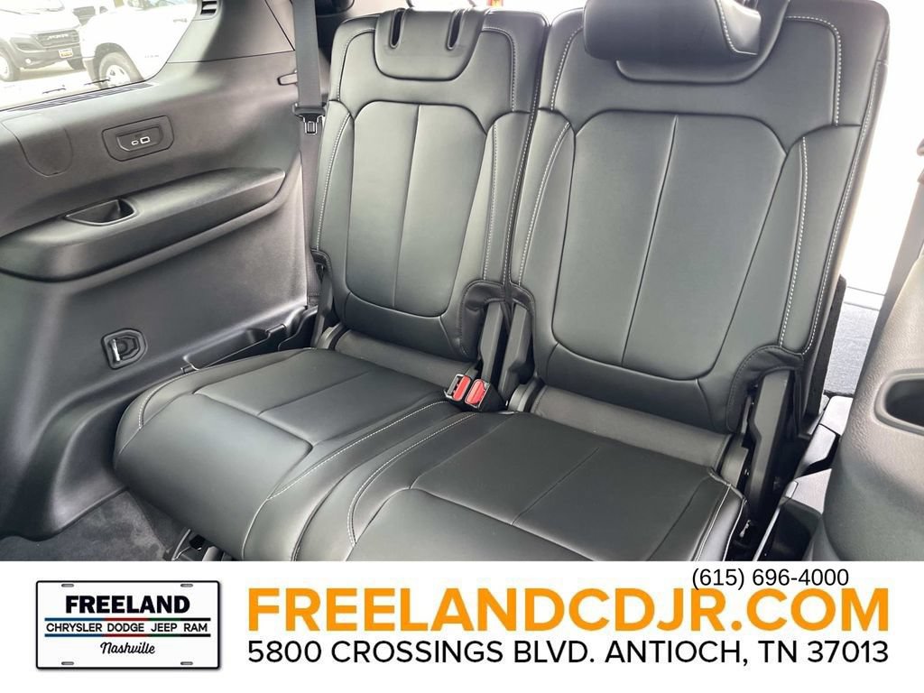 New 2026 Jeep Grand Cherokee L Limited w/ Limited Altitude Package AWD/4WD image 20