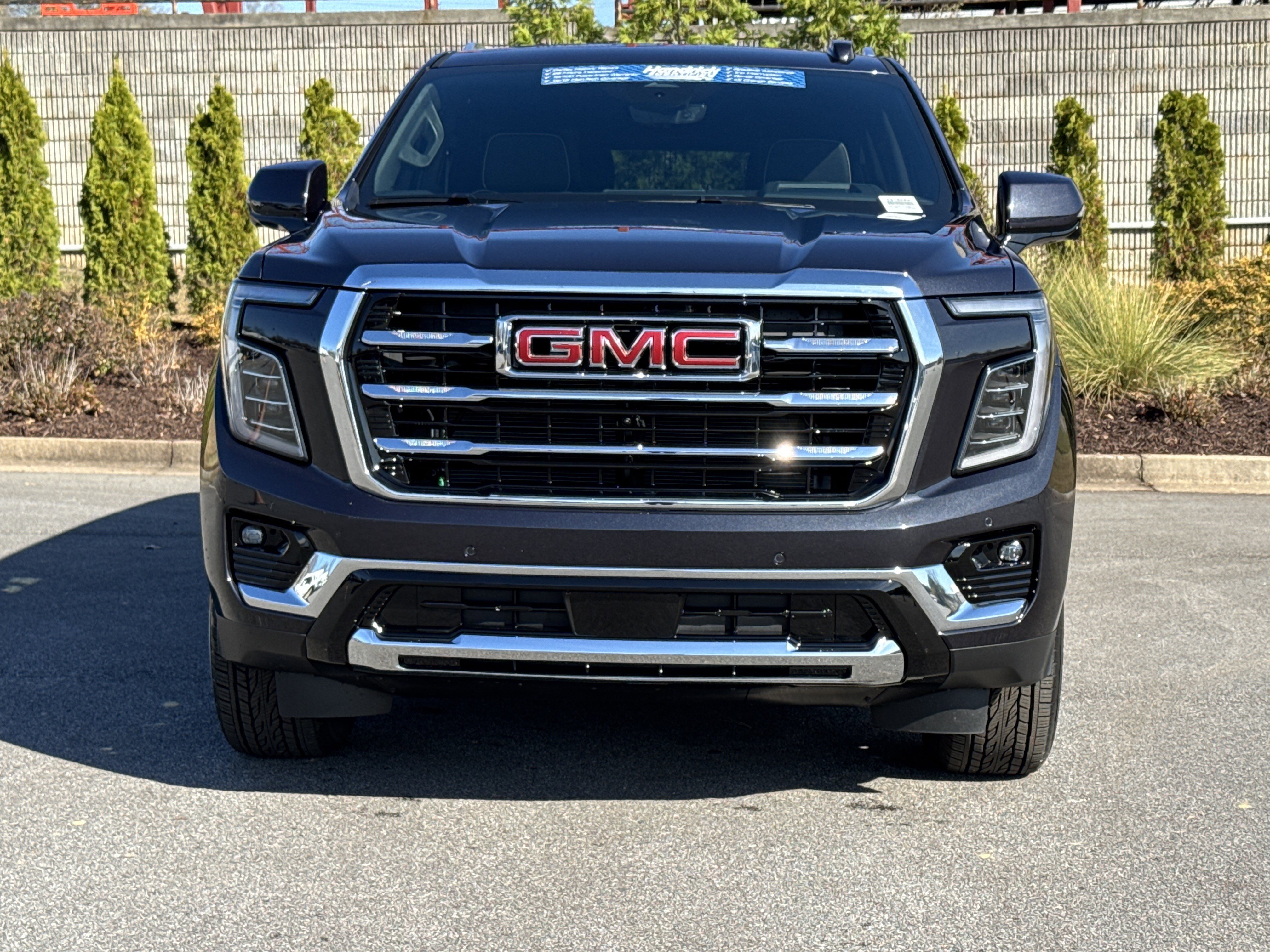 Used 2026 GMC Yukon XL Elevation w/ Elevation Premium Package image 3