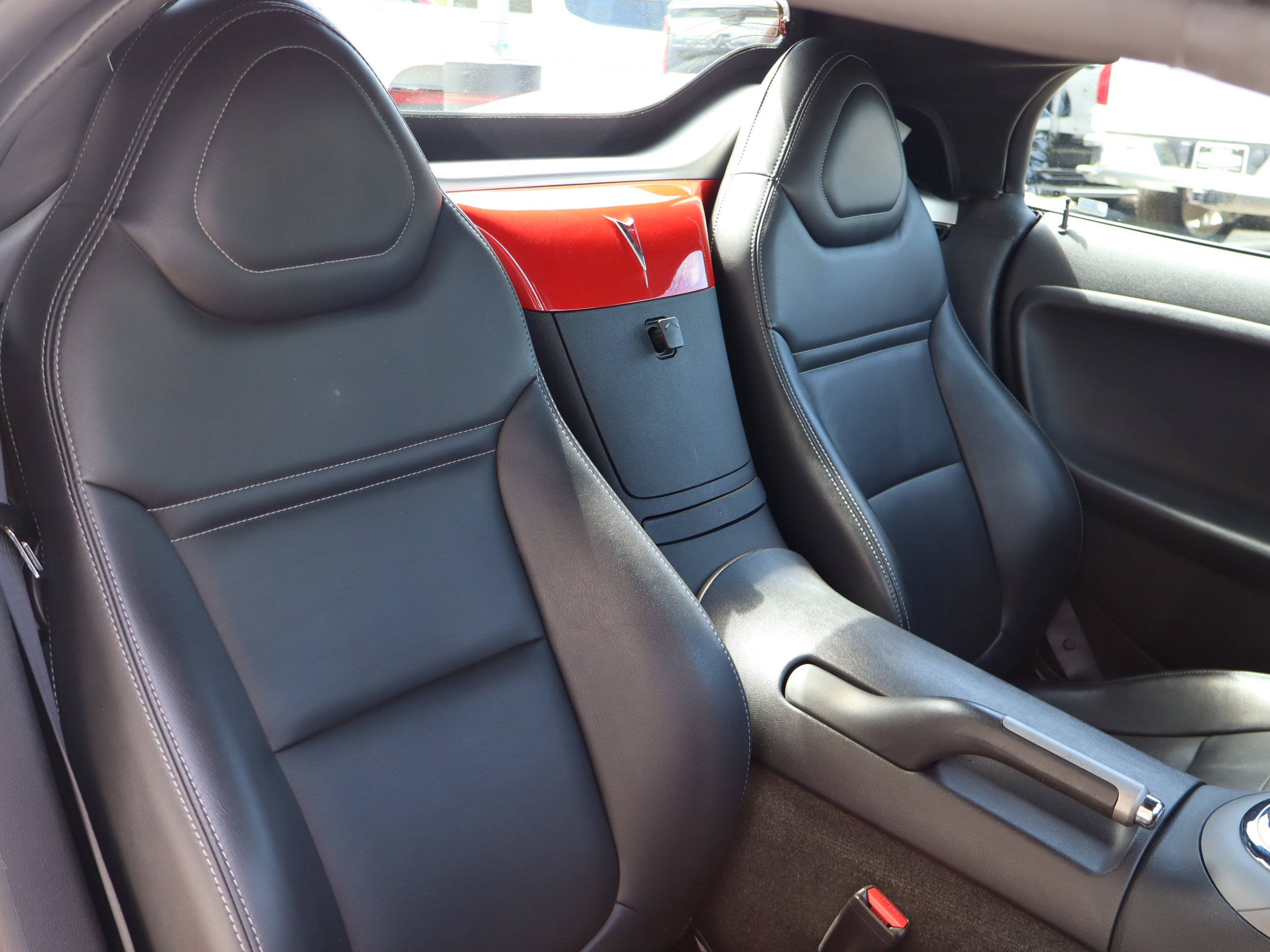 Used 2007 Pontiac Solstice Convertible w/ Premium Package image 29