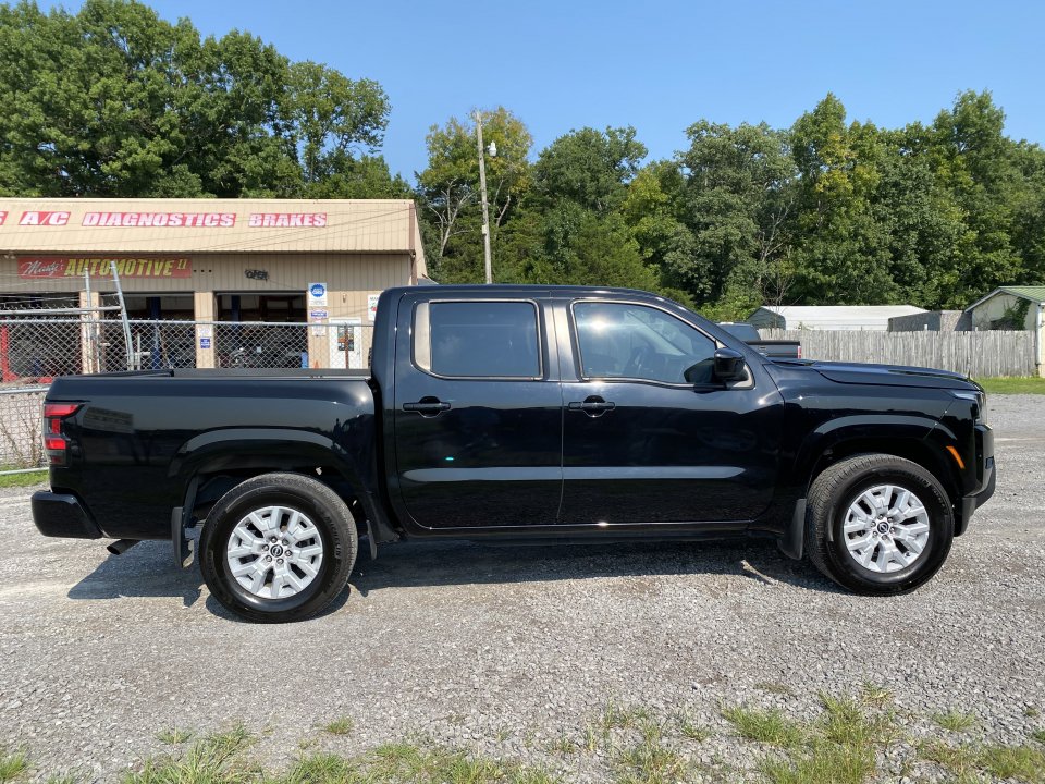 Used 2022 Nissan Frontier SV RWD image 4