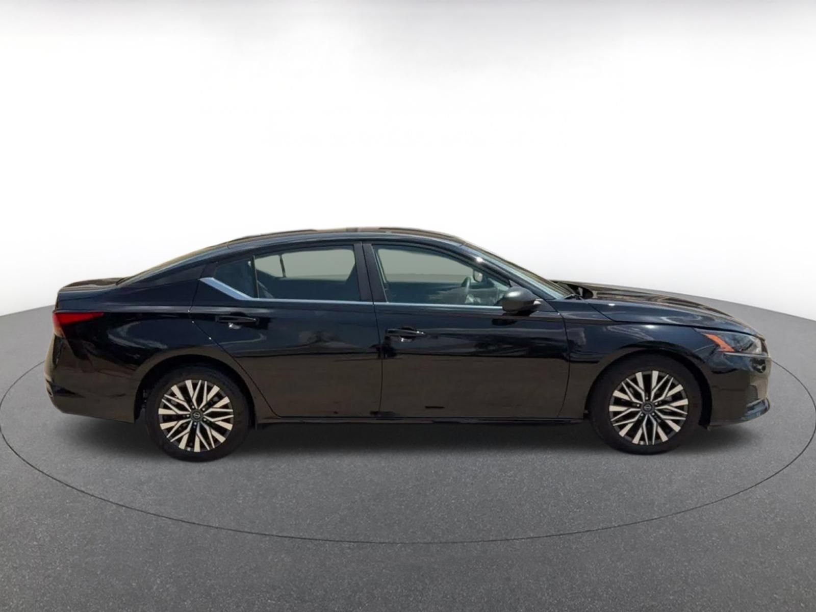 Used 2026 Nissan Altima 2.5 SV FWD image 13