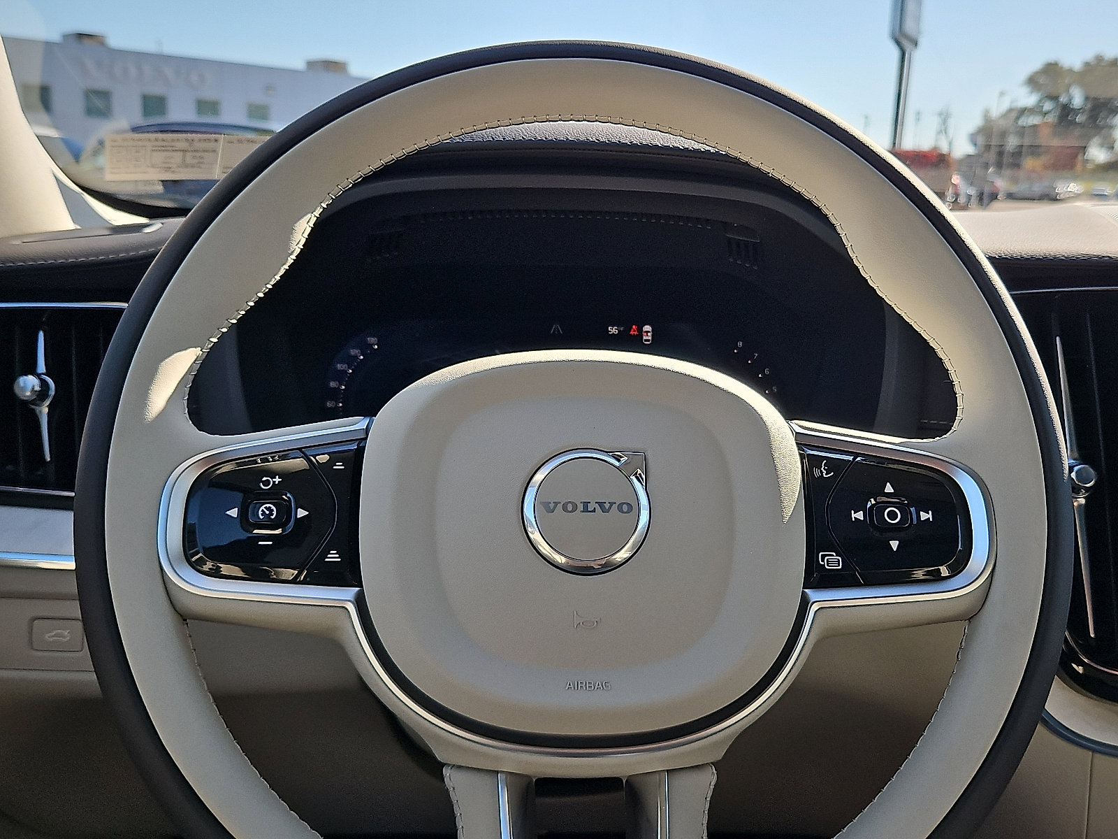 New 2026 Volvo XC60 B5 Ultra w/ Protection Package Premier AWD/4WD image 18