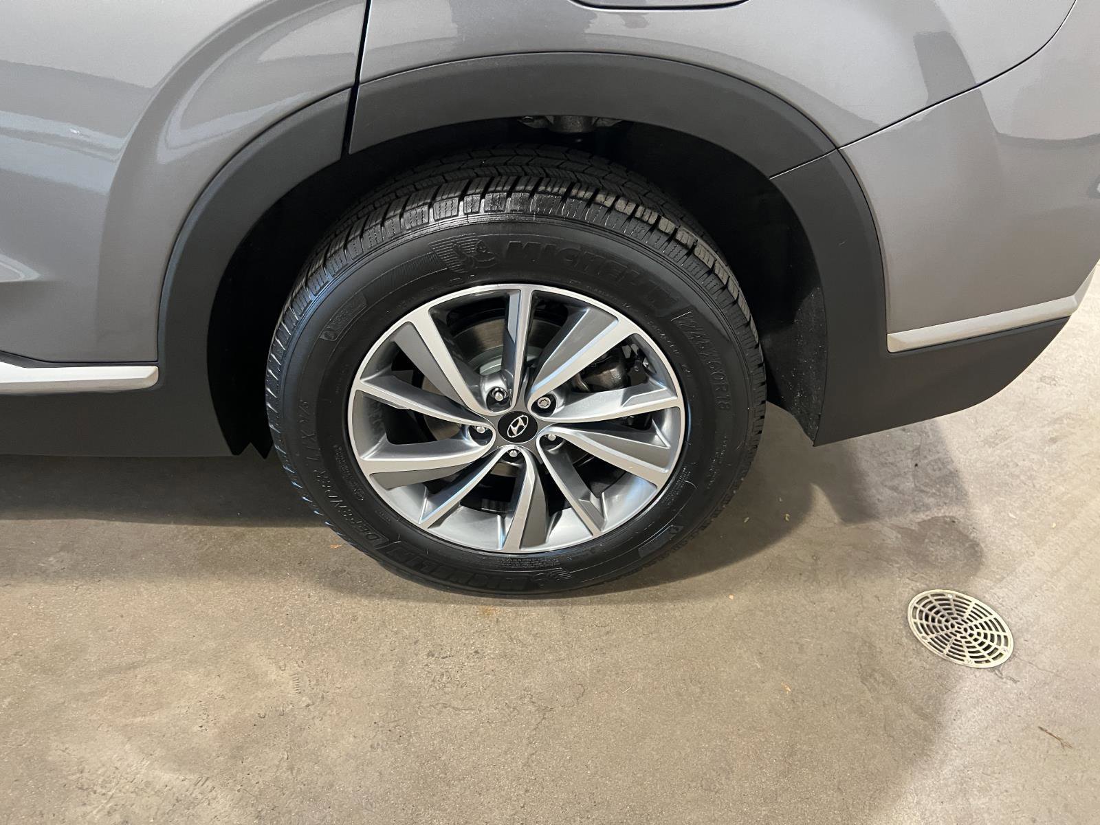 Used 2019 Hyundai Santa Fe Limited image 43