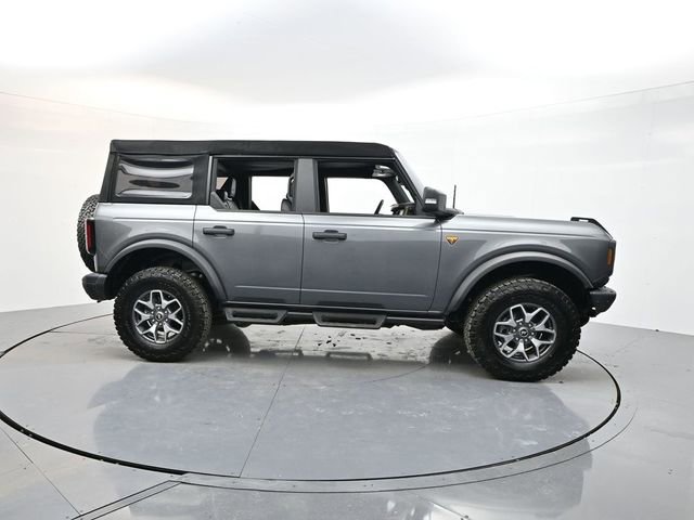 Used 2024 Ford Bronco Badlands image 12
