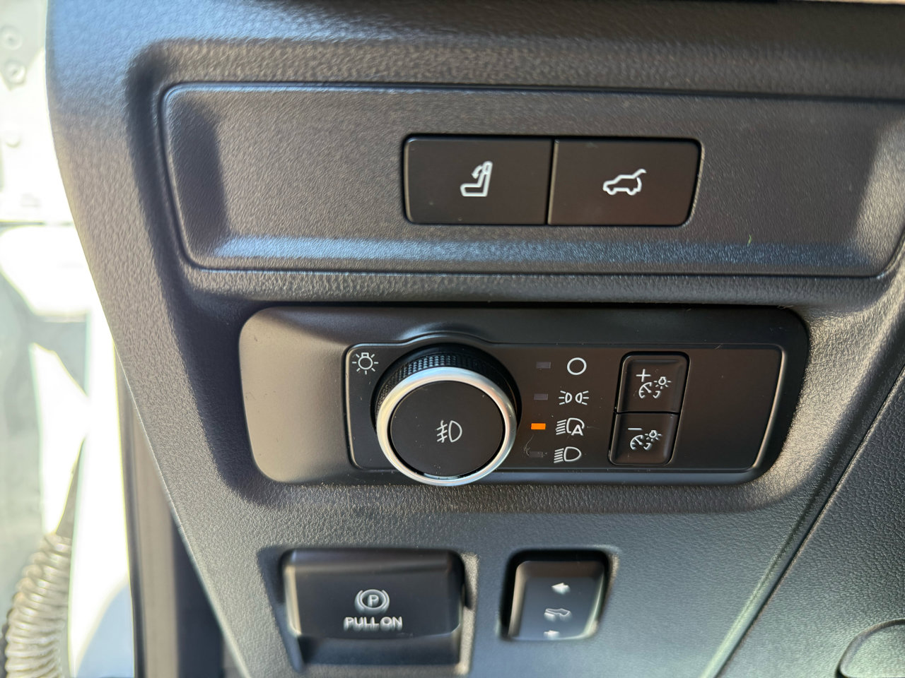 Used 2022 Ford Expedition Max Limited image 13
