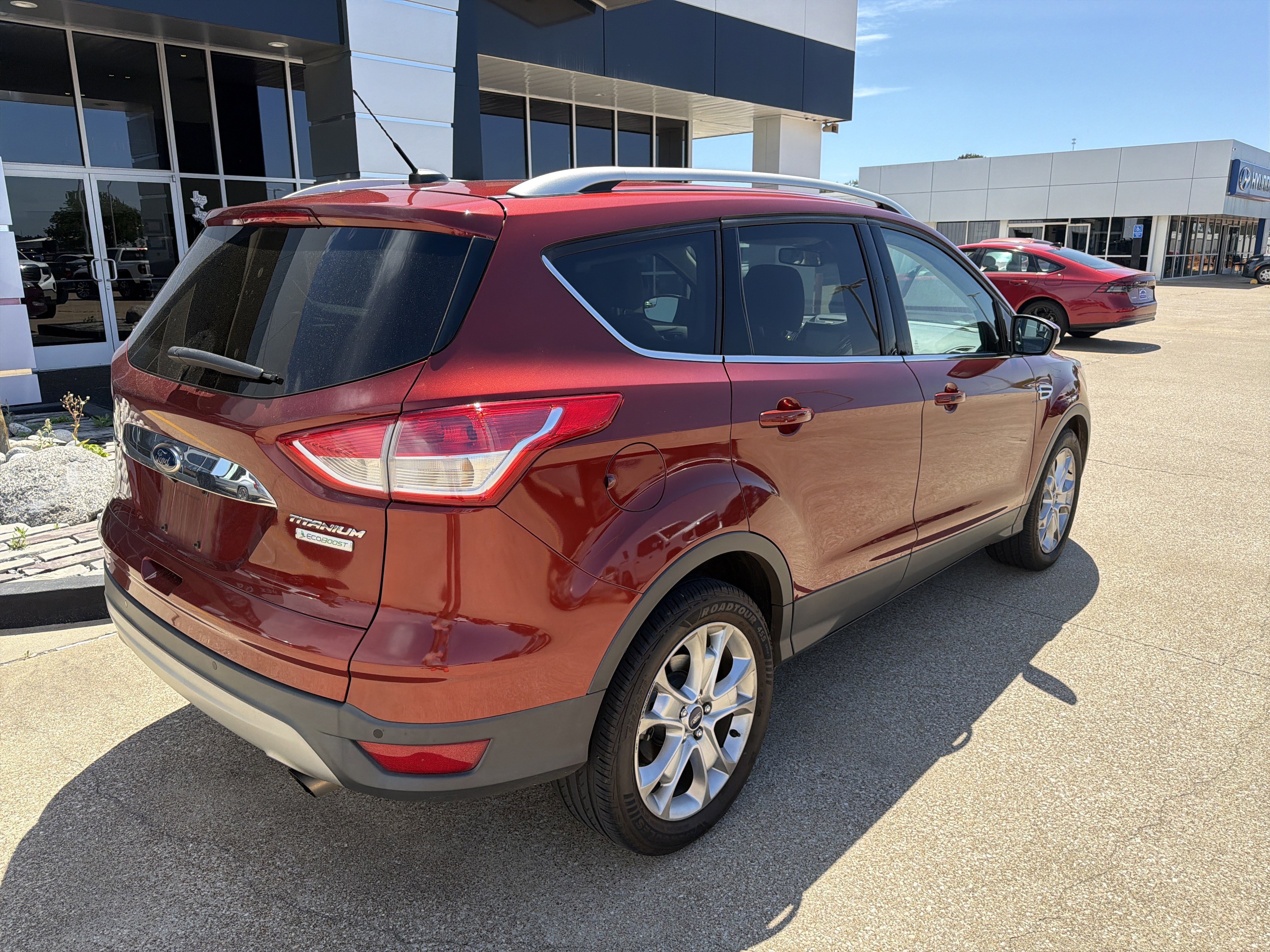 Used 2016 Ford Escape Titanium image 3